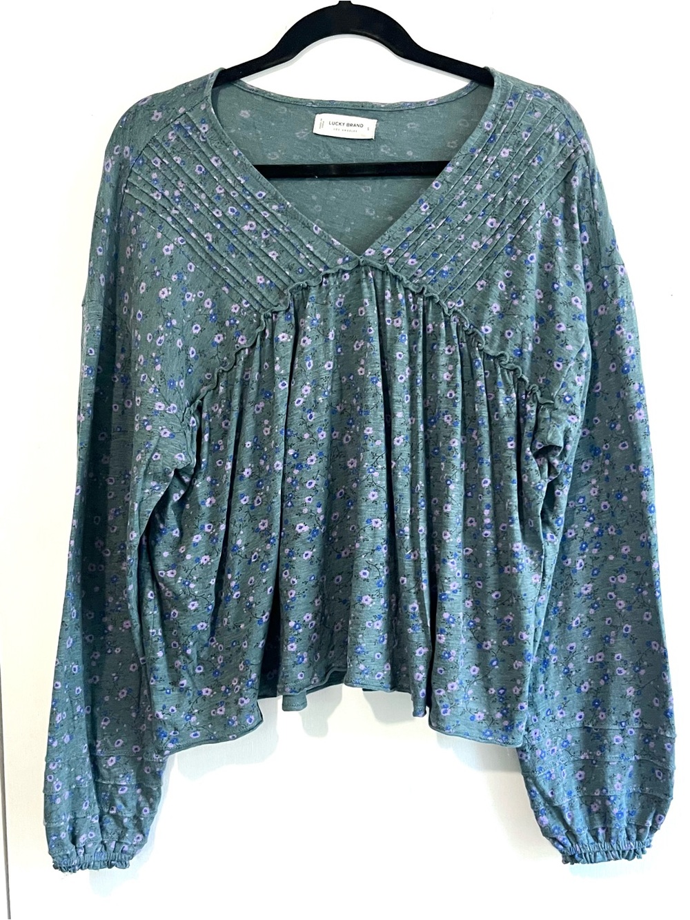 Lucky Brand Green Floral Pintuck Peasant Top